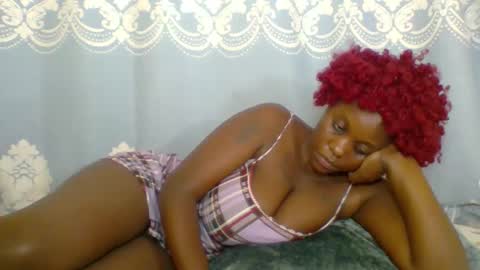 Snapshot of prettydarkskin002 chatting on 06/02/26, 07:27 SHANIA online show from 06/02/26, 07:27