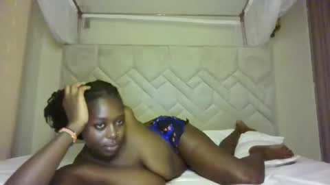 Snapshot of prettydulce chatting on 05/01/26, 03:22 prettydulce online show from 05/01/26, 03:22