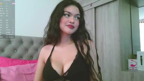 Emma  online show from 02/09/25, 05:01