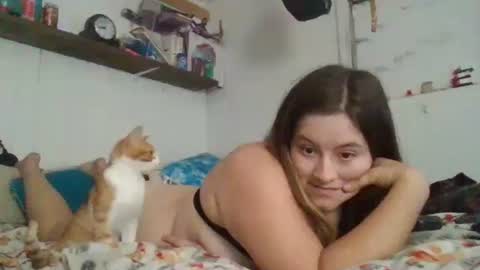 Pretty Estrella online show from 09/19/25, 04:29