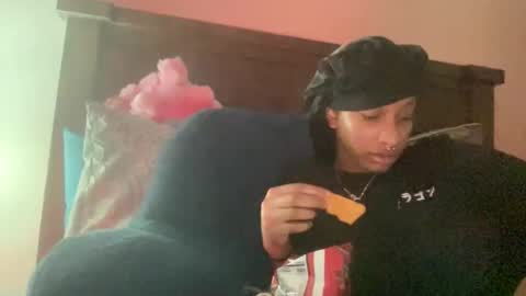 Snapshot of prettyfacefemale chatting on 05/13/26, 05:16 prettyfacefemale online show from 05/13/26, 05:16