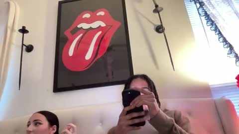 pretty girl opal  lightskin dick online show from 12/18/25, 09:43