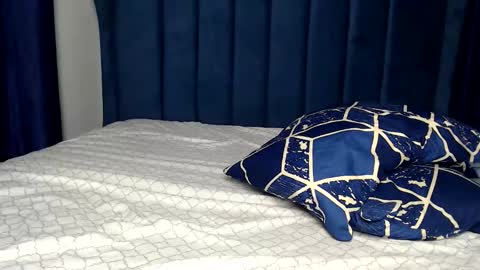 Mary online show from 11/02/25, 01:41