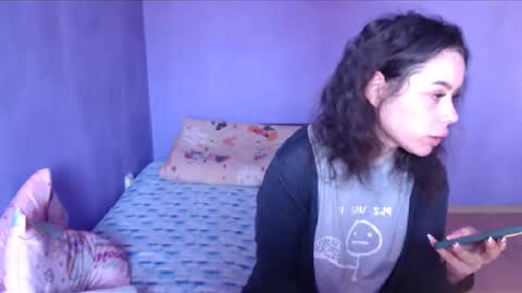 prettyjulliette online show from 03/05/25, 12:00