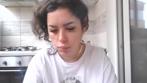 prettyjulliette online show from 11/10/25, 11:42