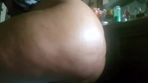 Mona Red online show from 02/06/25, 01:54