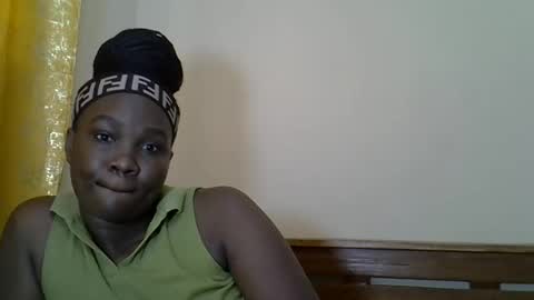 Snapshot of prettyliz30 chatting on 04/30/26, 08:09 LILIAN online show from 04/30/26, 08:09