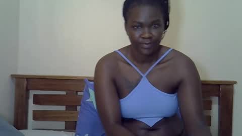 Snapshot of prettyliz30 chatting on 05/03/26, 07:14 LILIAN online show from 05/03/26, 07:14