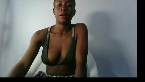 evelyn online show from 10/11/25, 06:56