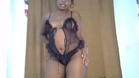 prettymel_ online show from 03/05/25, 10:44
