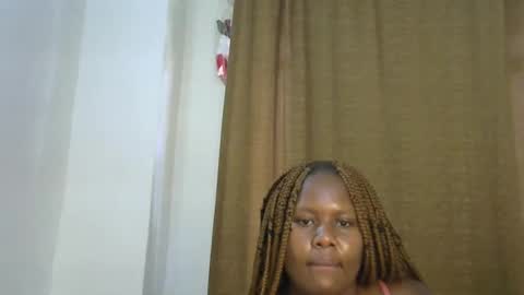 prettymel_ online show from 03/06/25, 10:52