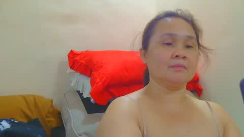 Snapshot of prettynhing chatting on 07/10/26, 02:30 Nhing online show from 07/10/26, 02:30
