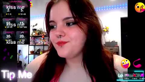 Snapshot of prettypearl123 chatting on 09/27/25, 05:51 pretttypearl online show from 09/27/25, 05:51