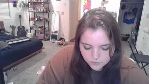 Snapshot of prettypearl123 chatting on 10/31/25, 09:21 pretttypearl online show from 10/31/25, 09:21