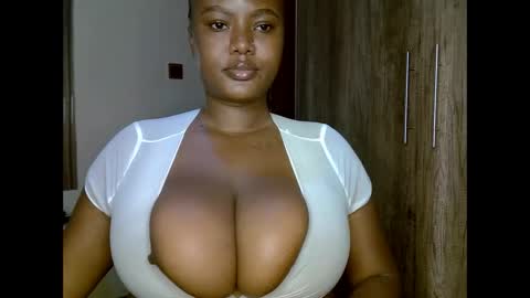 pearl online show from 02/08/25, 02:47