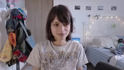 Snapshot of prettyrare chatting on 06/10/26, 07:13 Juli online show from 06/10/26, 07:13