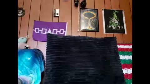 prettysolidd7 online show from 12/31/24, 01:30