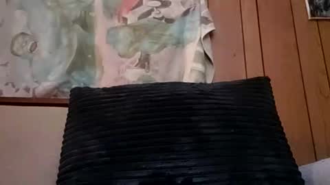 prettysolidd7 online show from 02/12/25, 09:42