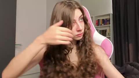 Sophie  next stream will be at Monday  i will wait you guys  online show from 05/18/26, 06:30