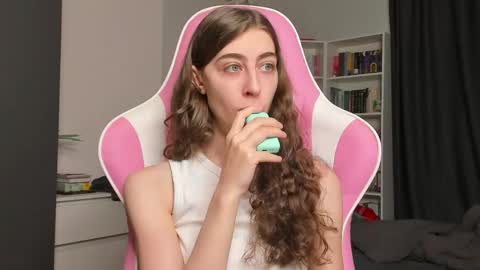 Sophie  next stream will be at Monday  i will wait you guys  online show from 05/21/26, 06:42
