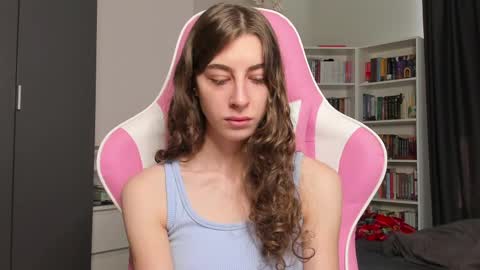 Sophie  next stream will be at Monday  i will wait you guys  online show from 05/25/26, 06:19