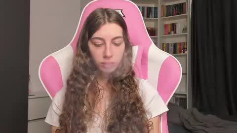 Snapshot of prettysomething chatting on 06/20/26, 07:33 Sophie next stream will be at Monday i will wait you guys online show from 06/20/26, 07:33
