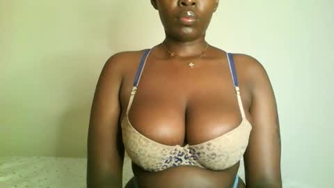 prettyvishy online show from 11/28/25, 07:55