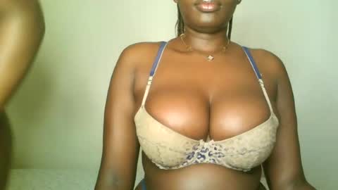 Snapshot of prettyvishy chatting on 06/16/26, 03:09 prettyvishy online show from 06/16/26, 03:09