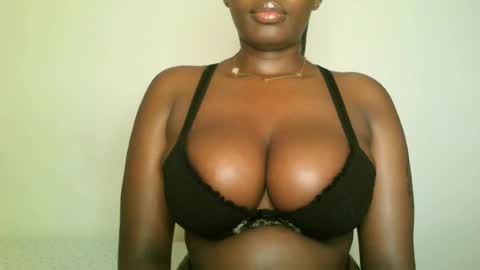 Snapshot of prettyvishy chatting on 07/06/26, 02:08 prettyvishy online show from 07/06/26, 02:08