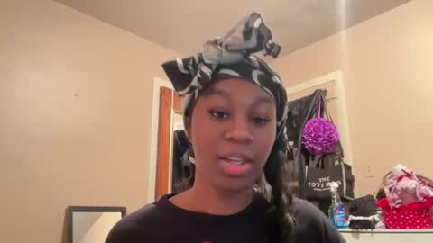 prettyyybriii219 online show from 06/24/26, 02:43