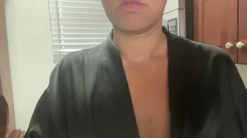 prettyyykittyyy22 online show from 10/26/25, 06:36