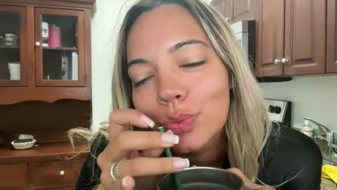 prettyyykittyyy22 online show from 11/01/25, 04:31