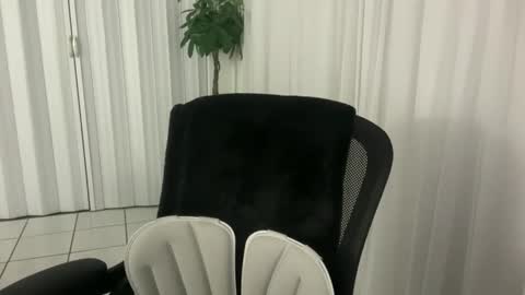 prettyyykittyyy22 online show from 12/20/25, 05:25