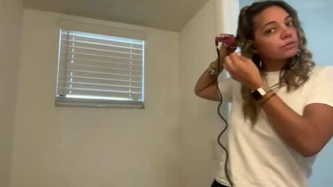 prettyyykittyyy22 online show from 02/13/26, 05:31