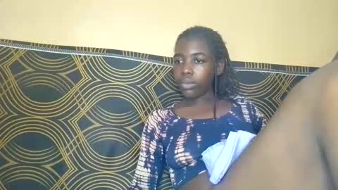 prettyzuzu online show from 10/26/25, 09:15