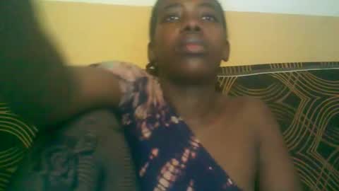 prettyzuzu online show from 10/28/25, 06:39