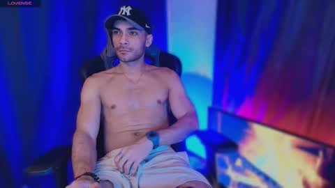 pridelgtbi online show from 11/30/25, 12:25