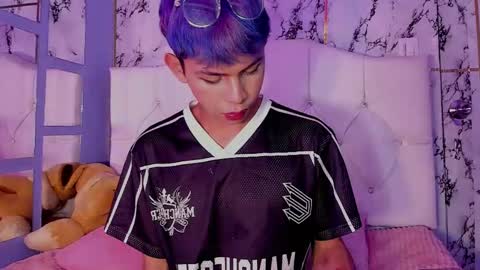 Apolo online show from 12/04/25, 08:28