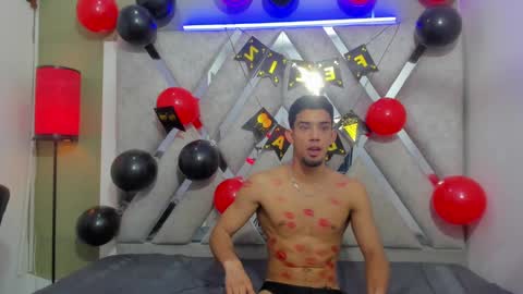 prince_arthur77 online show from 02/14/25, 03:47