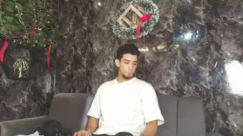 prince_arthur77 online show from 12/20/25, 02:35