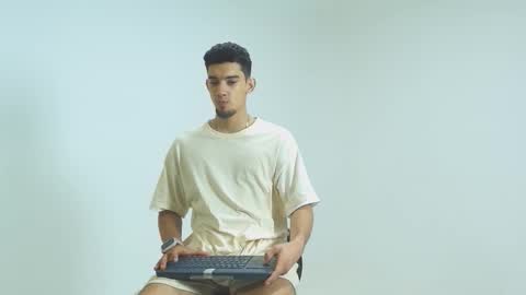 prince_arthur77 online show from 01/14/26, 06:08