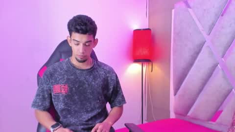 prince_arthur77 online show from 03/17/26, 01:47