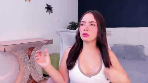 Mia online show from 02/20/26, 12:16