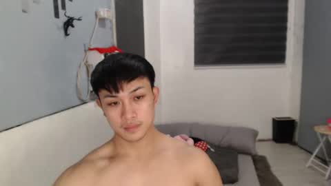 Snapshot of princeadrianx chatting on 11/05/25, 05:24 Prince Adrian online show from 11/05/25, 05:24