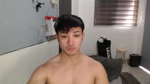 Snapshot of princeadrianx chatting on 11/26/25, 05:41 Prince Adrian online show from 11/26/25, 05:41