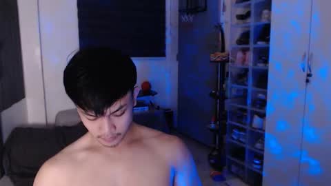 Snapshot of princeadrianx chatting on 01/14/26, 05:40 Prince Adrian online show from 01/14/26, 05:40