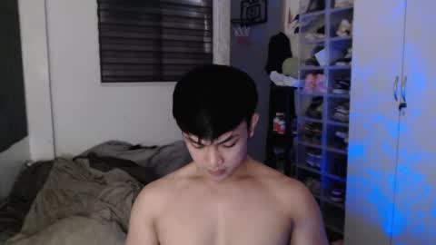 Snapshot of princeadrianx chatting on 05/27/26, 07:27 Prince Adrian online show from 05/27/26, 07:27