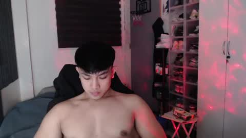 Snapshot of princeadrianx chatting on 06/16/26, 05:48 Prince Adrian online show from 06/16/26, 05:48