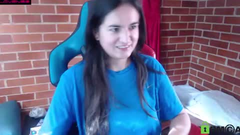 Snapshot of princesa_leia_zathur chatting on 07/01/26, 01:02 Leia online show from 07/01/26, 01:02