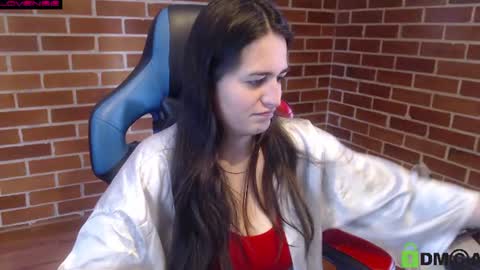 Snapshot of princesa_leia_zathur chatting on 07/22/26, 03:04 Leia online show from 07/22/26, 03:04